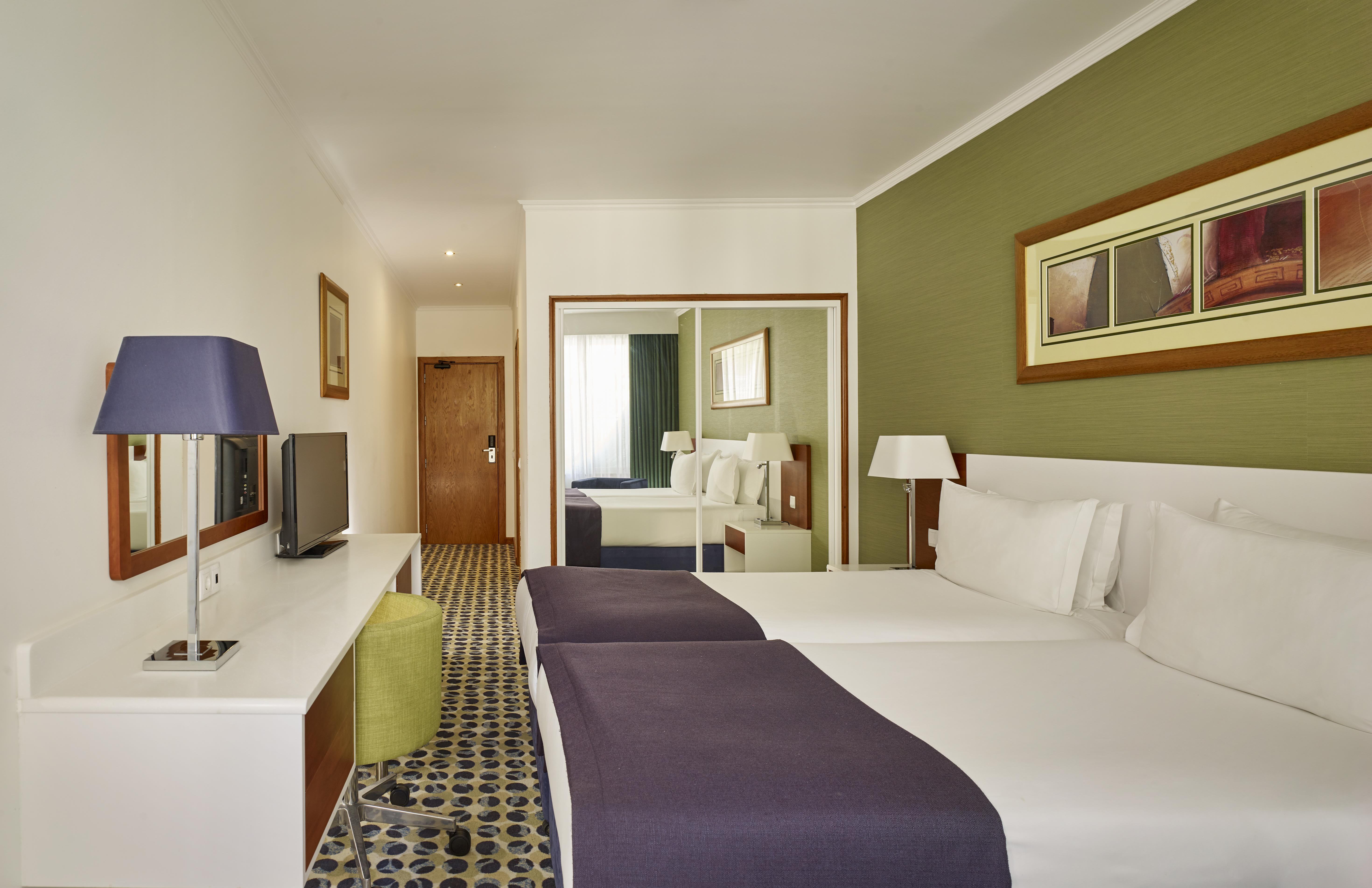 Holiday Inn Algarve - Armacao De Pera, An Ihg Hotel Luaran gambar