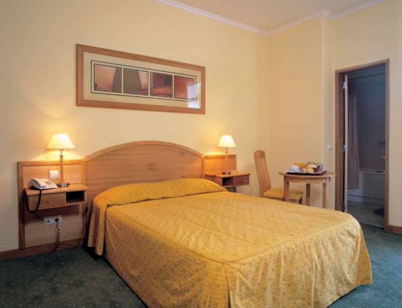 Holiday Inn Algarve - Armacao De Pera, An Ihg Hotel Luaran gambar