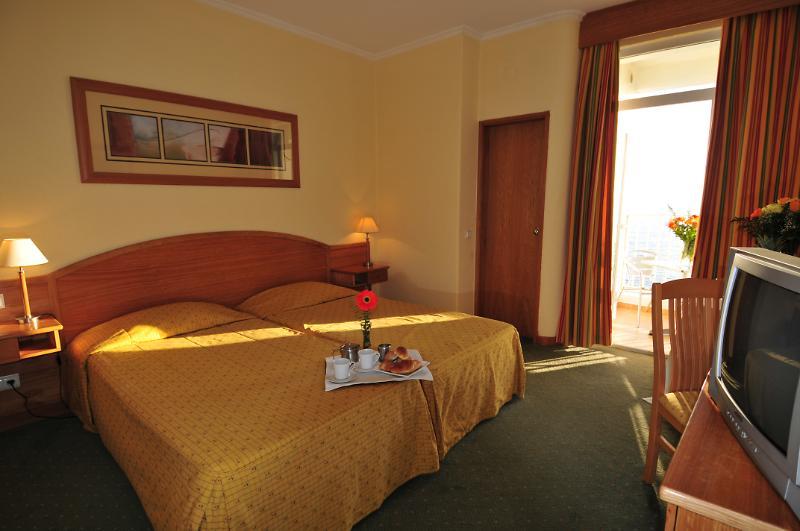 Holiday Inn Algarve - Armacao De Pera, An Ihg Hotel Luaran gambar